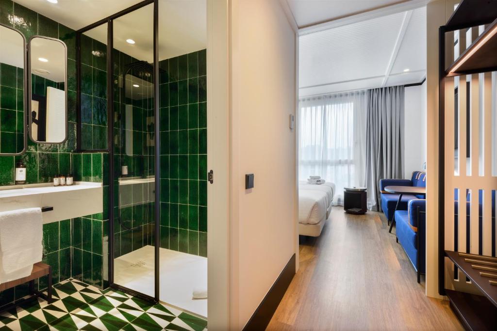 Hotel Tres Reyes San Sebastián photo 3