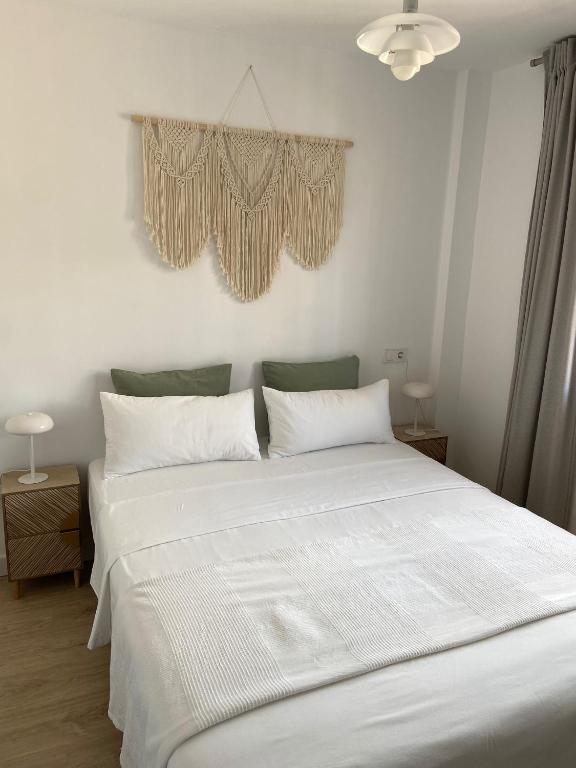Stylish and comfortable one bedroom with sea view photo 2