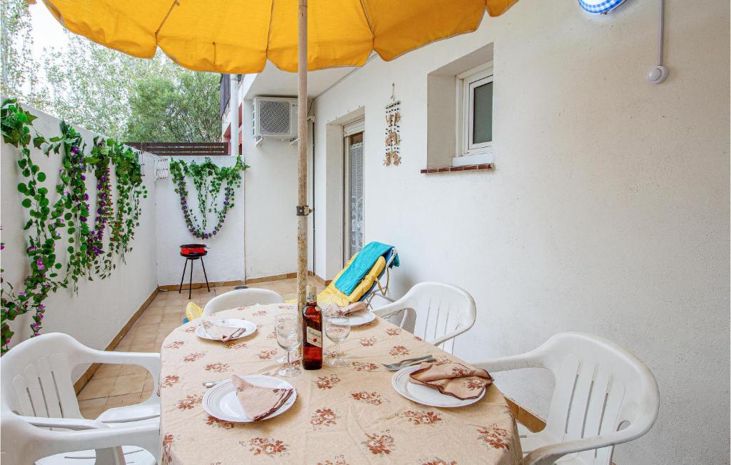 Beach Front Apartment In Sant Antoni De Calonge — photo 1