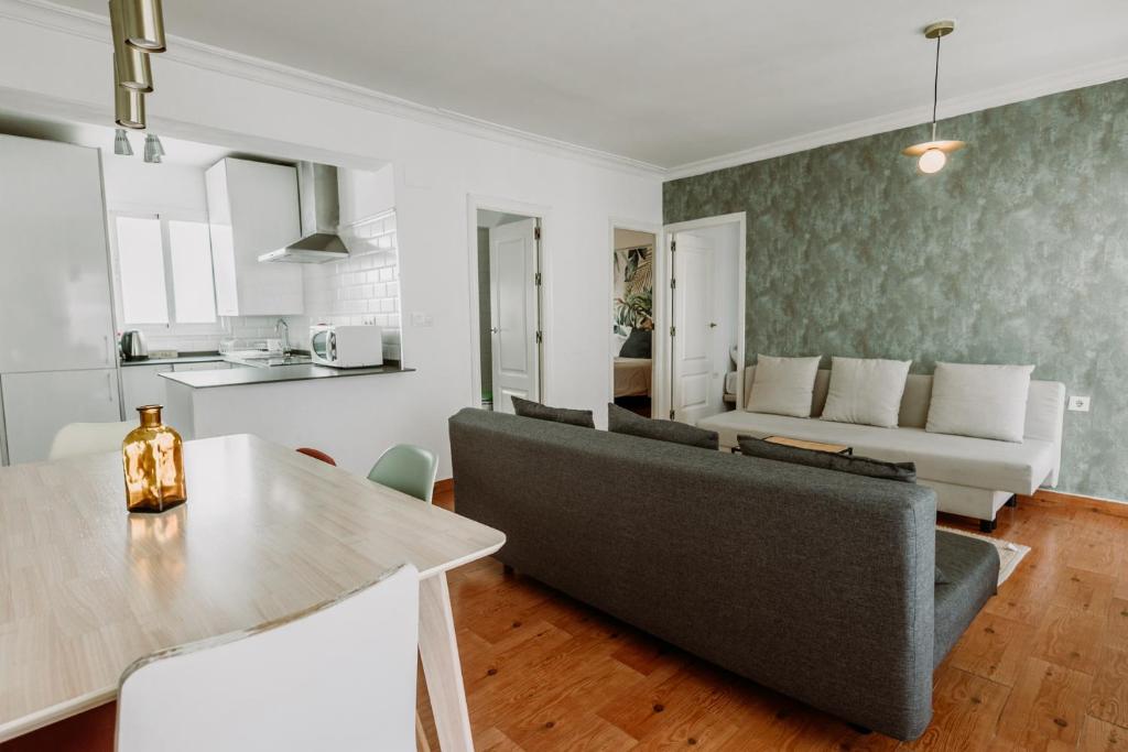 Spacious central apartment photo 3