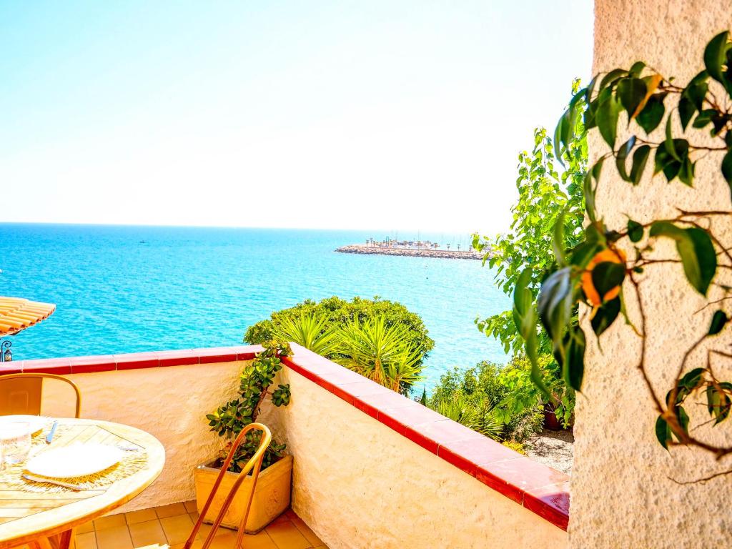 Sea Balcony Apartment by Hello Homes Sitges photo 2