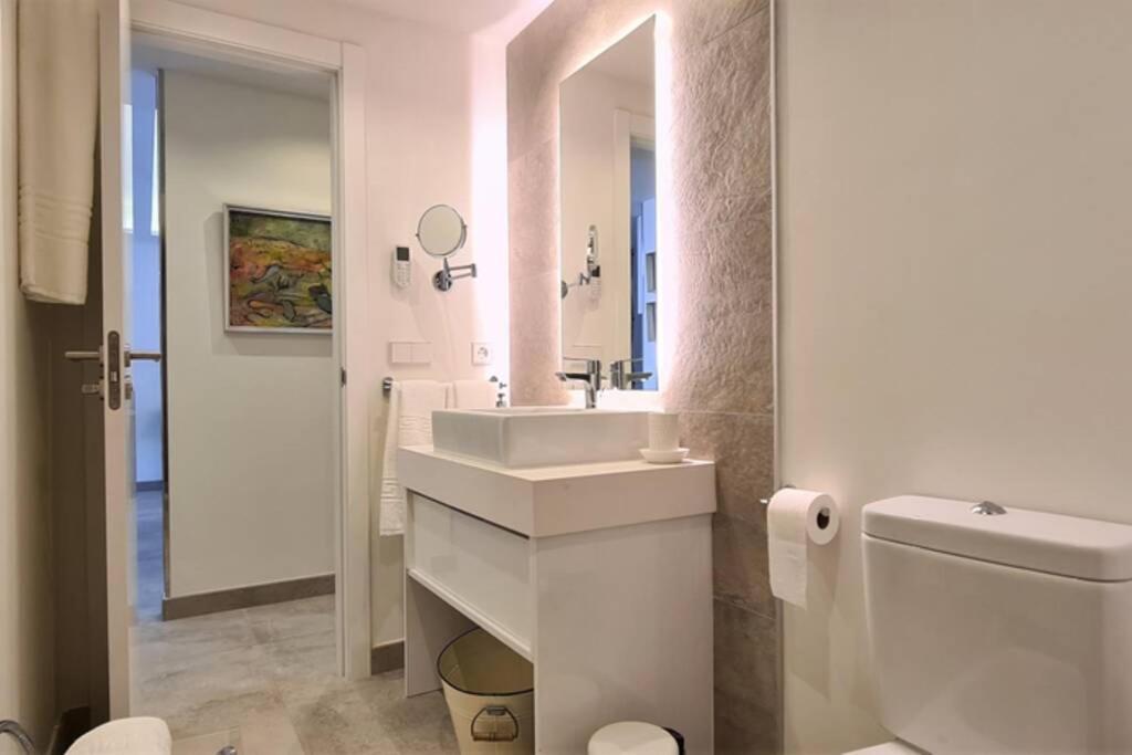 LUJOSO APARTAMENTO NUEVO PLAYA CENTRO photo 3