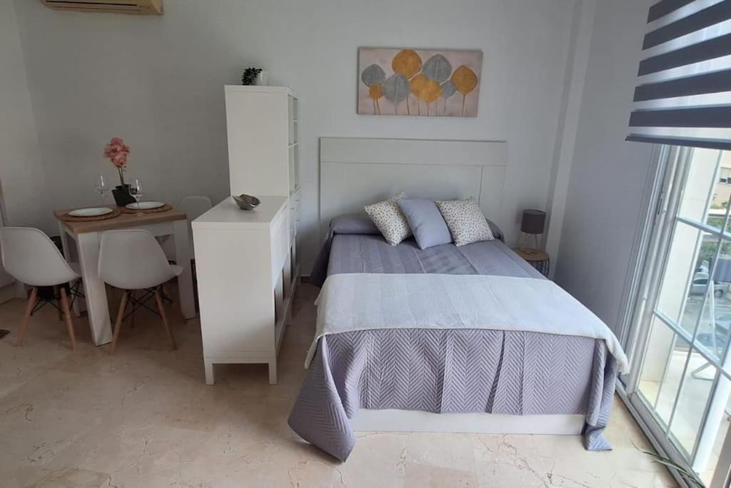 Room City Estepona Estudio Mar — photo 1