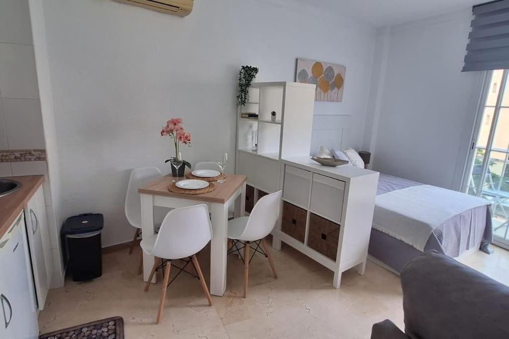 Room City Estepona Estudio Mar photo 2