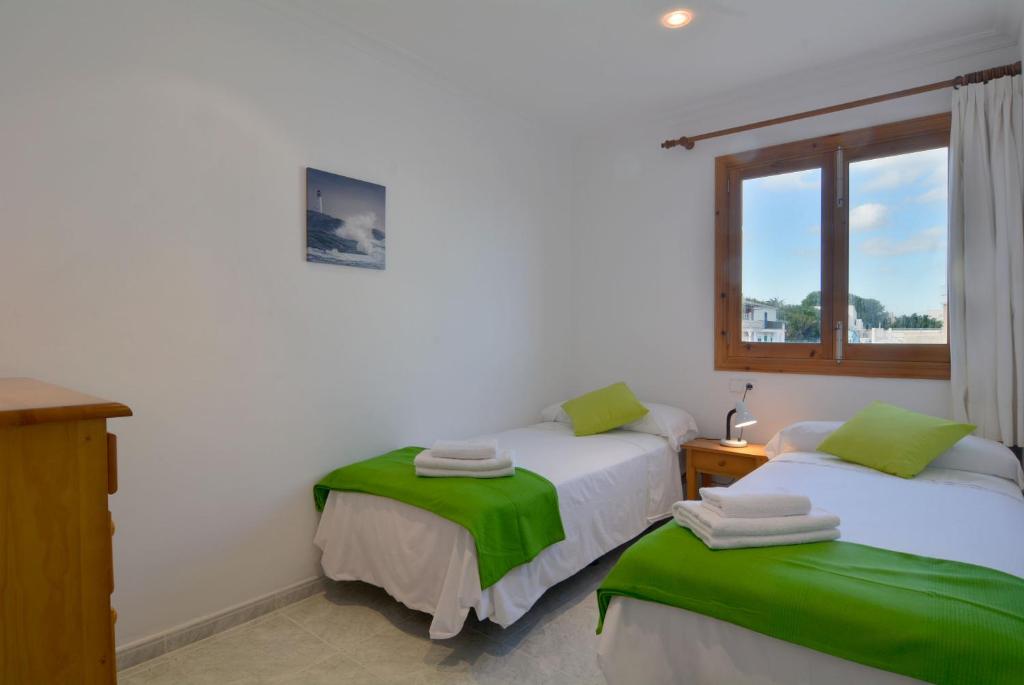 Front Line Beach Apartment in Son Serra photo 2