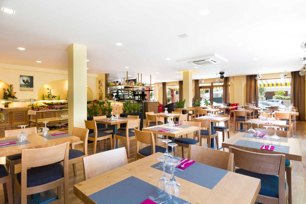 Nura Santa Ponsa & Spa photo 2