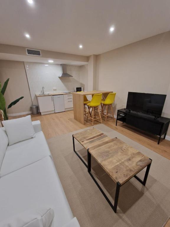 Apartamentos Turísticos MENCÍA photo 3