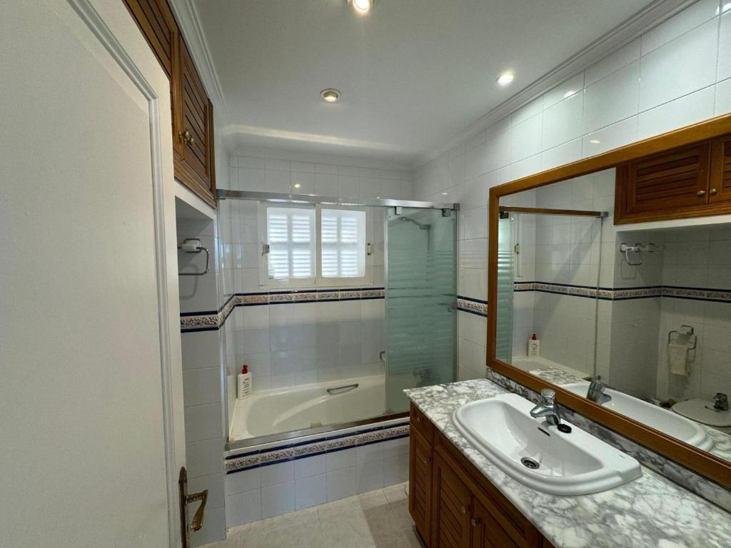 YourHouse Cas Aviador photo 3