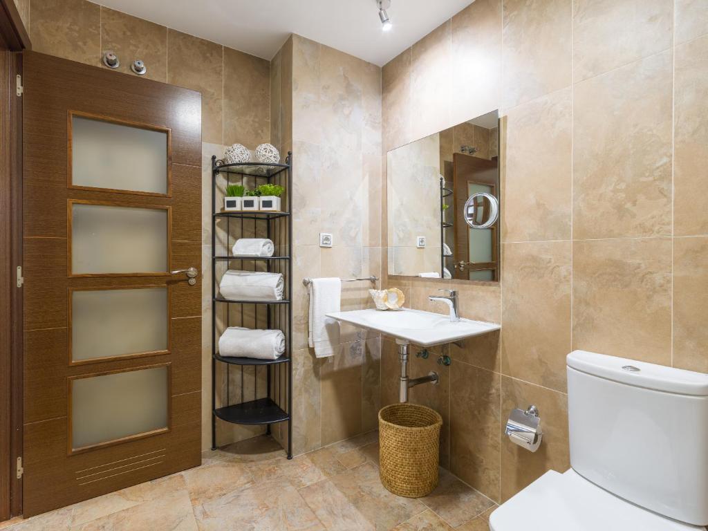 City Family Tomas Miller photo 3