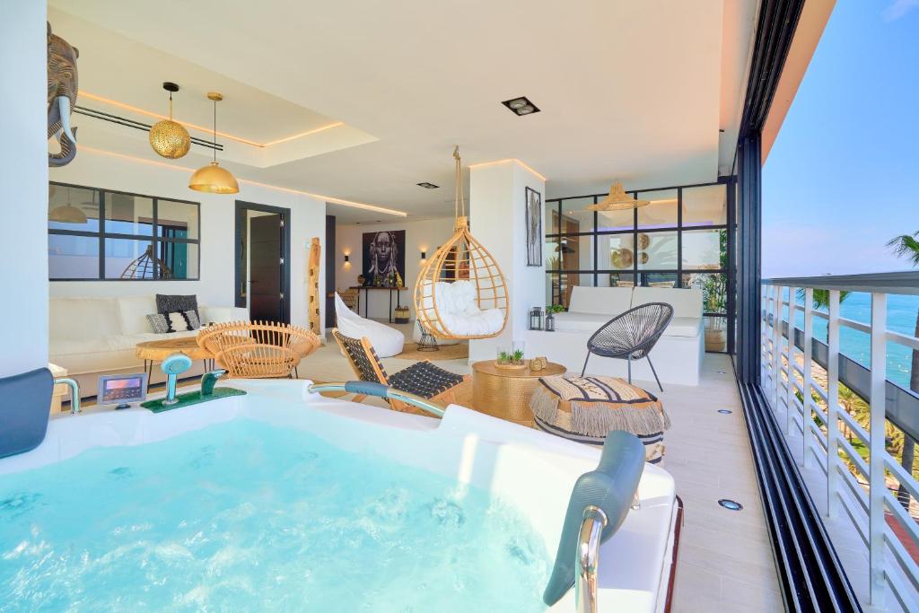 SAVANNA BEACH. Amazing apartment with jacuzzi photo 2