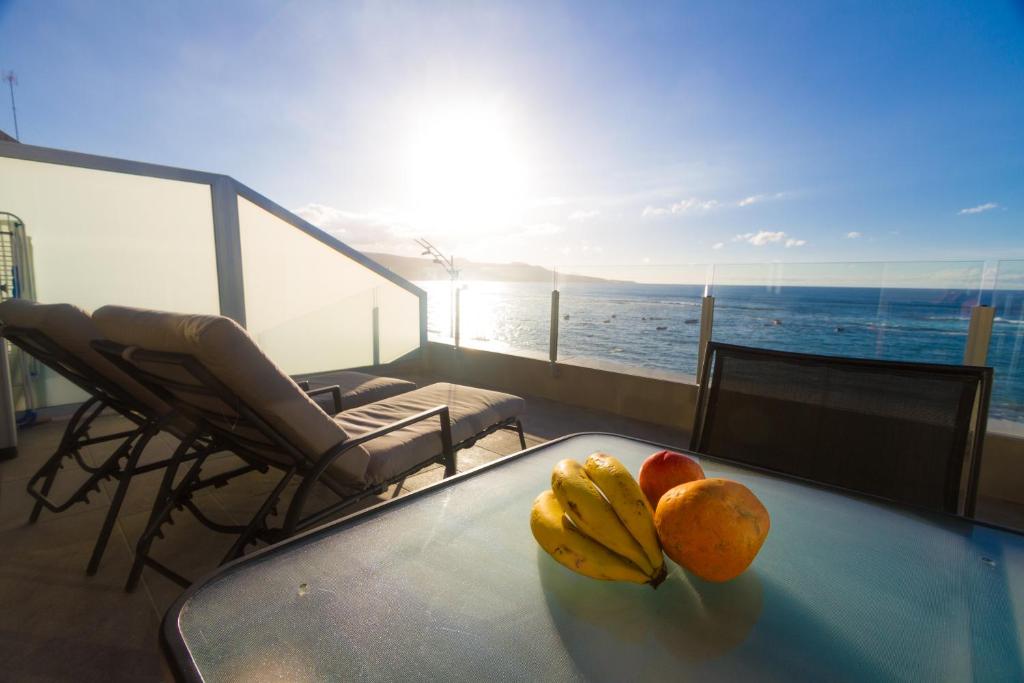 Living Las Canteras Homes - FRONT-LINE BEACH — photo 1