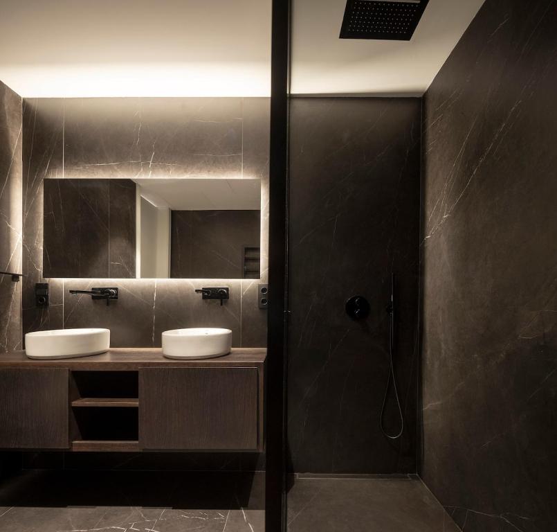 Spectacular Luxury & Design Home photo 3