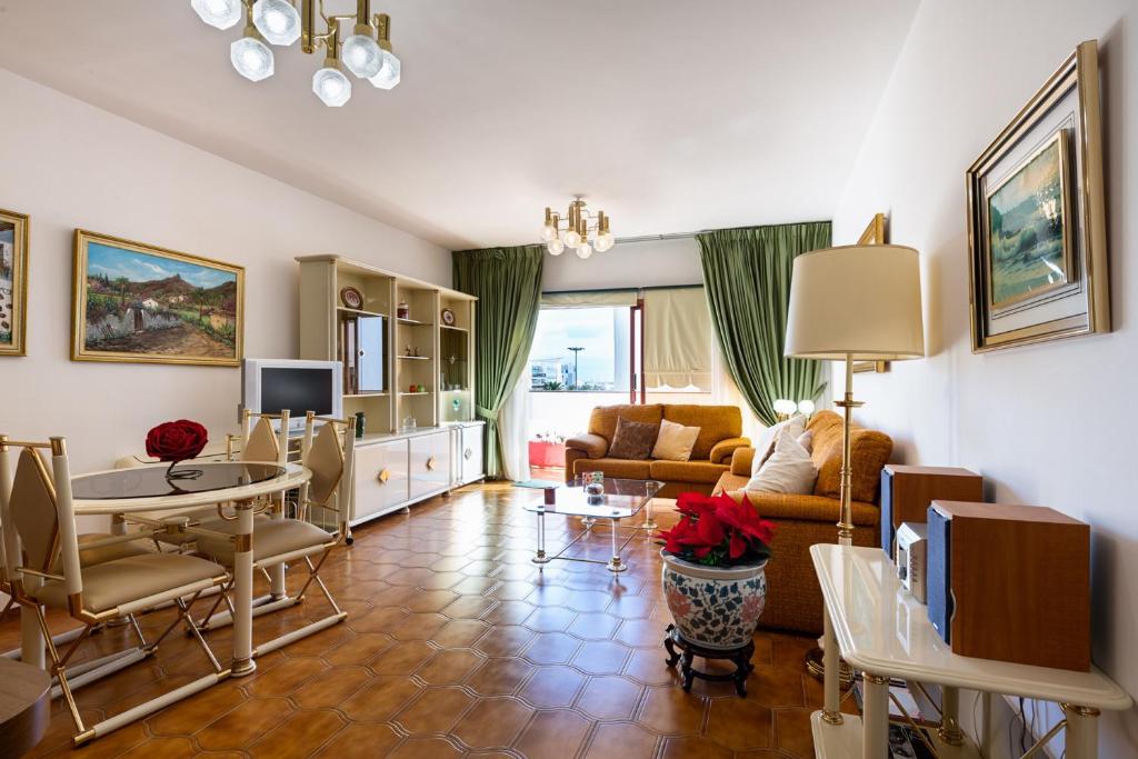 Booking.com: Hotels in Las Palmas de Gran Canaria. Book your hotel now! — photo 1