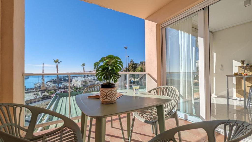 ROMANTIC beach apartment photo 3