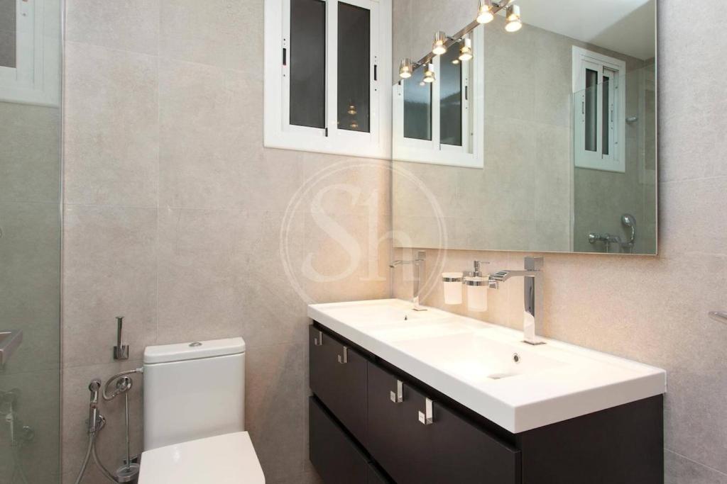 Booking.com: Hotels in Barcelona. Book your hotel now! photo 3