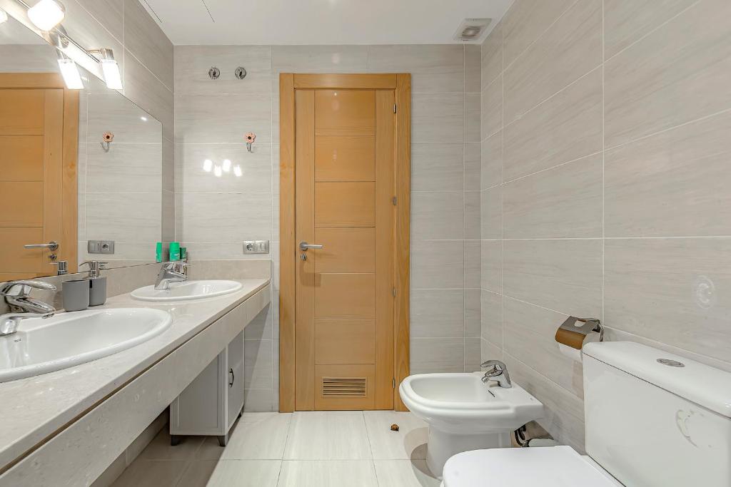 Spacious Ocean View Family Townhouse photo 3