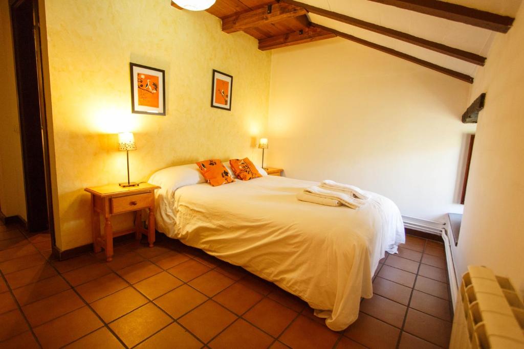 Booking.com: Hotels in Robregordo. Book your hotel now! photo 2