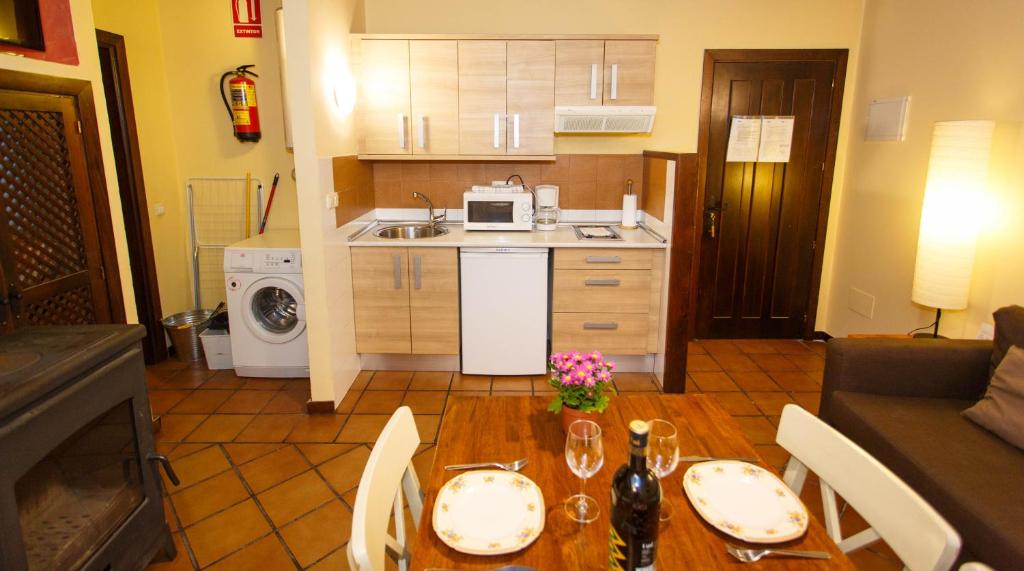 Booking.com: Hotels in Robregordo. Book your hotel now! photo 3