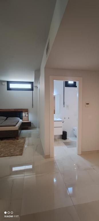 Luxurious Villa with private heated pool photo 3