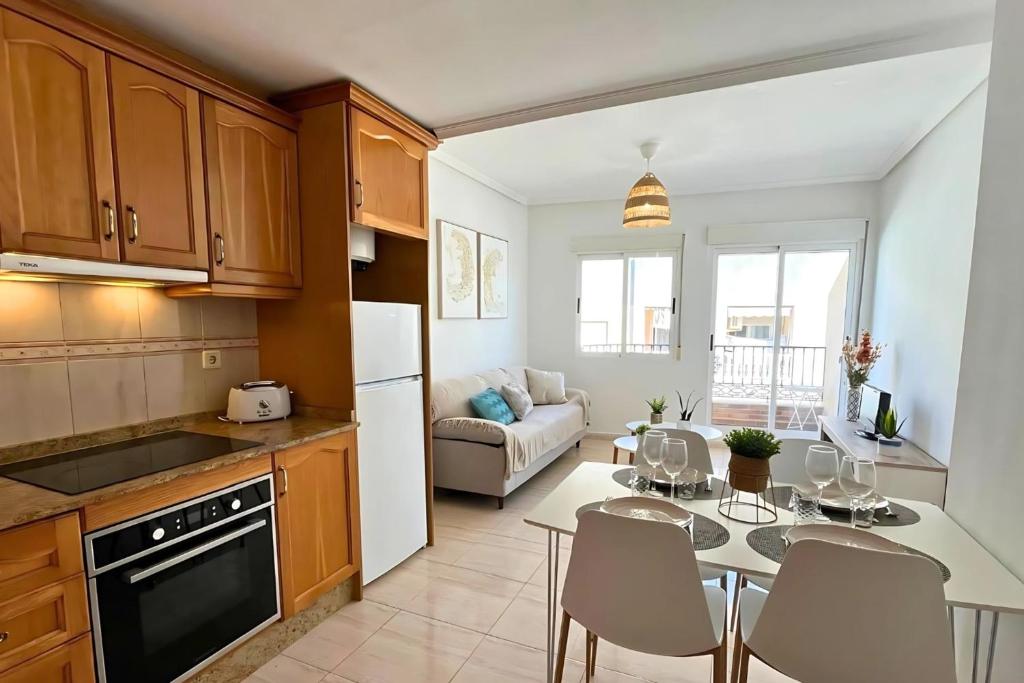 Sunny flat 500 metres from the beach - Centre Torrevieja photo 3
