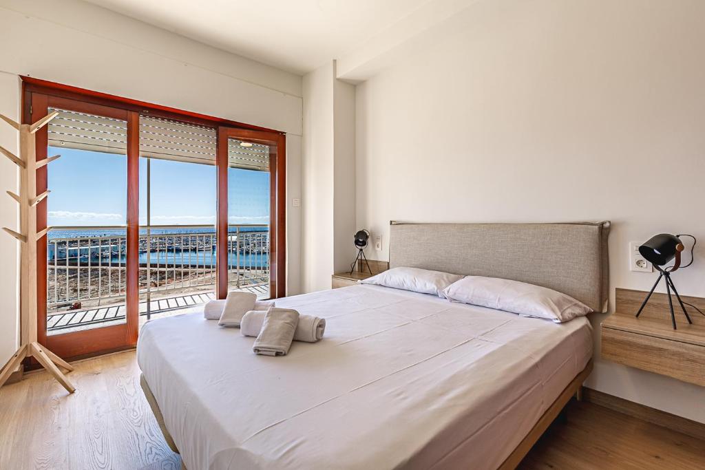Torrevieja port views with AC and WIFI photo 2