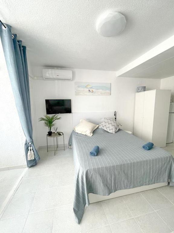 Studio flat 150m away from beach photo 2