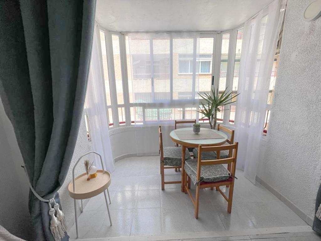 Studio flat 150m away from beach photo 3