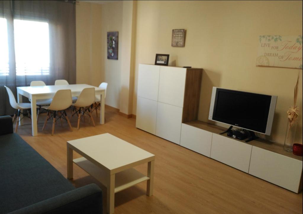 Zamora Apartments photo 2