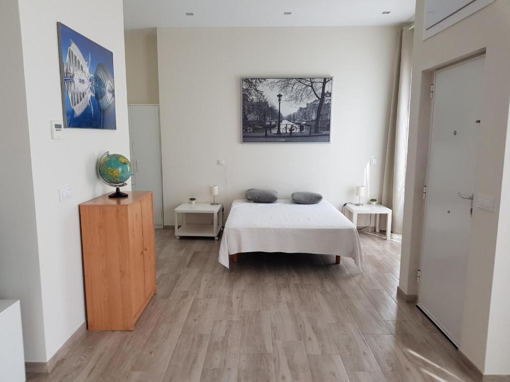 Studio Sorolla - Spacious studio near Valencia's beaches photo 2