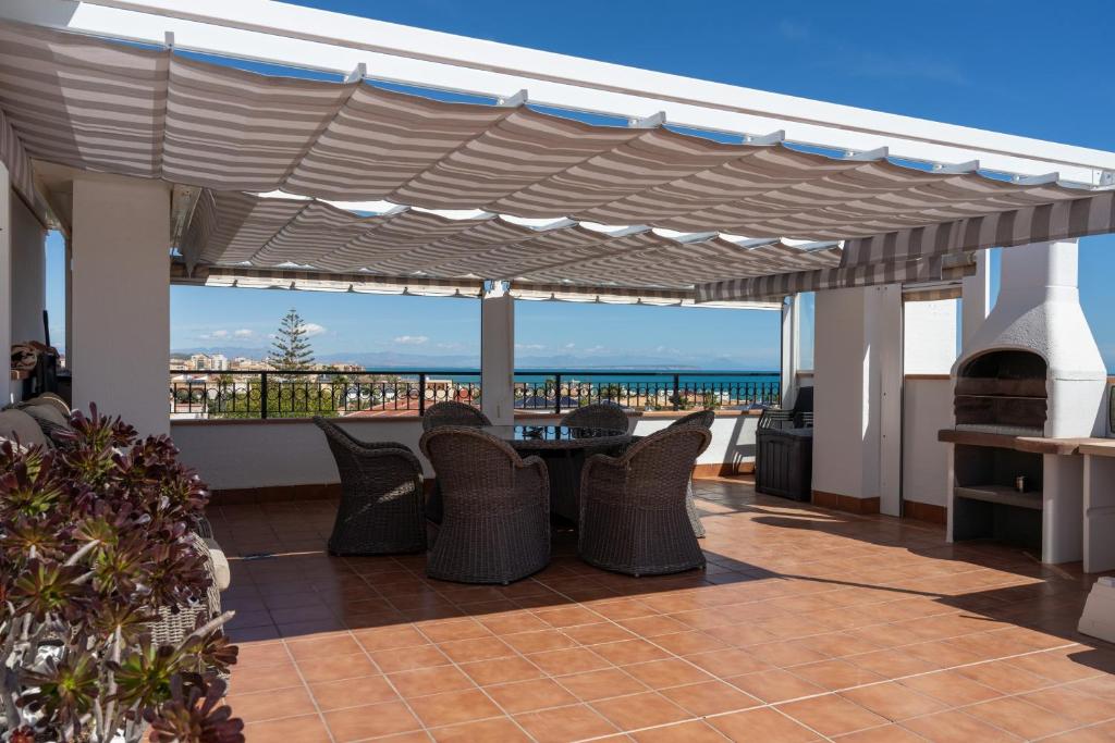 Sea view apartments in La Mata — photo 1
