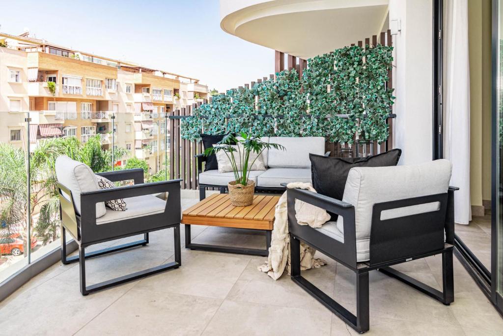 INF3.3K- Stunning city apartment close to beaches — photo 1