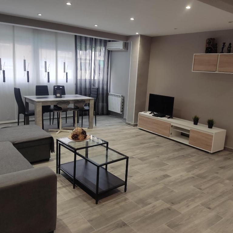 Casco histórico Alcalá con NRU y LICENCIA TURISTICA VT-13977 — photo 1