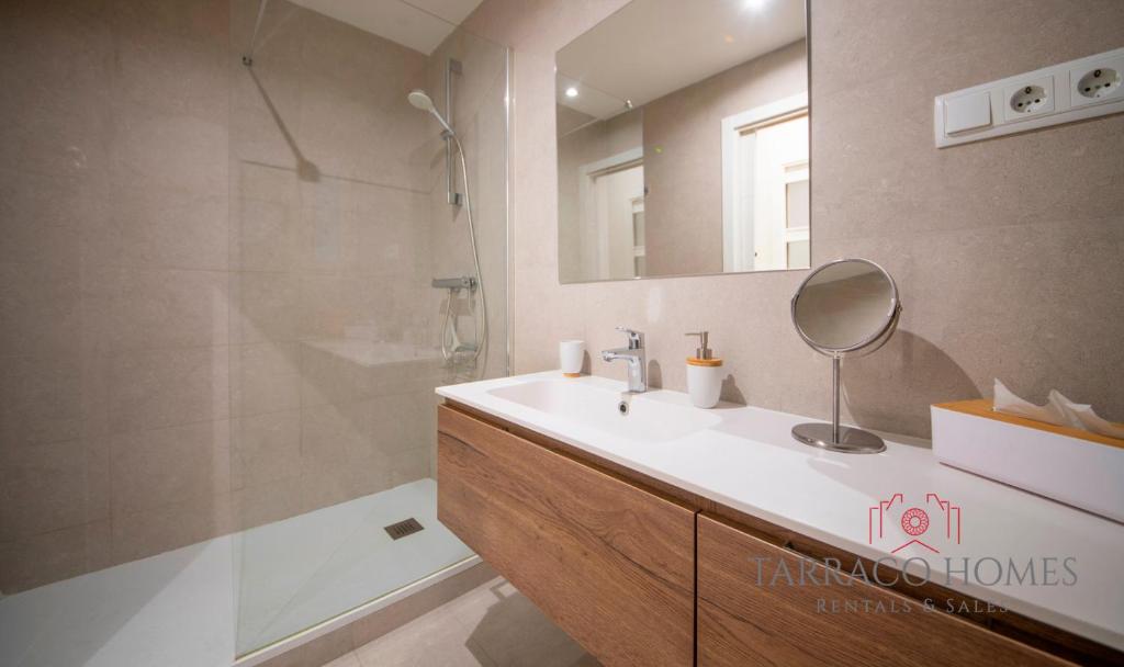 TarracoHomes-TH13 Moderno apartamento en el centro de Tarragona photo 3