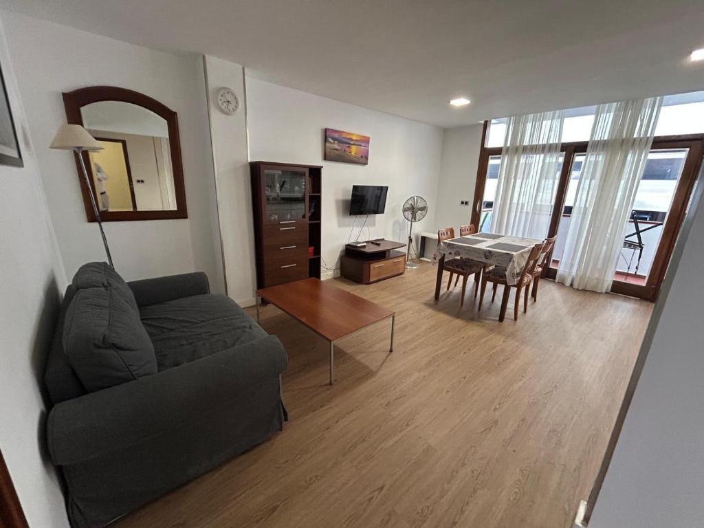 Piso con Balcón cerca de la Playa — photo 1