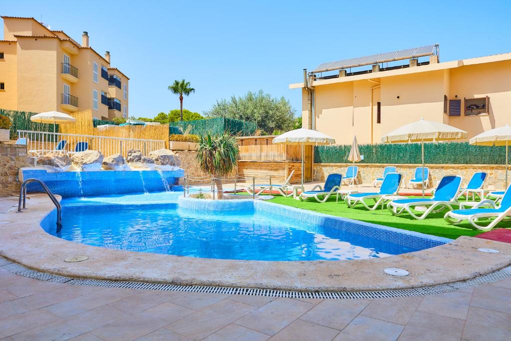 Sol y Mar Apartments photo 3