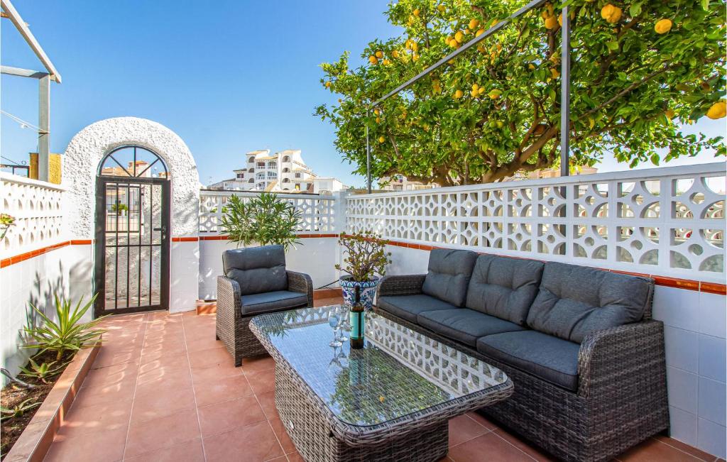 Beautiful Home In Torrevieja photo 2