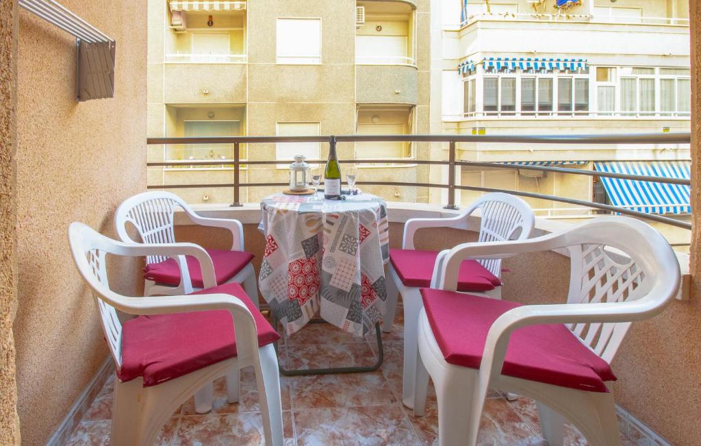 Cozy Apartment In Torrevieja With Wifi photo 3