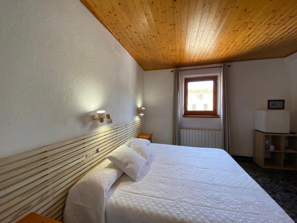 Hotel Rural Cal Amadeu photo 2