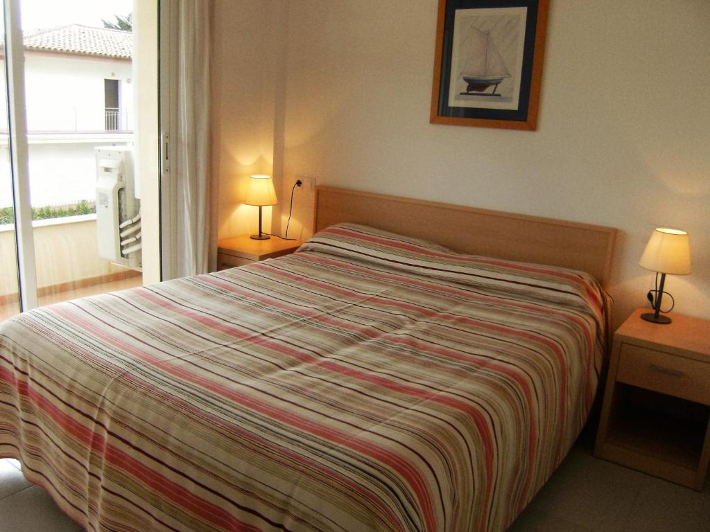 Apartment in Estartit near Sandy Beach photo 2