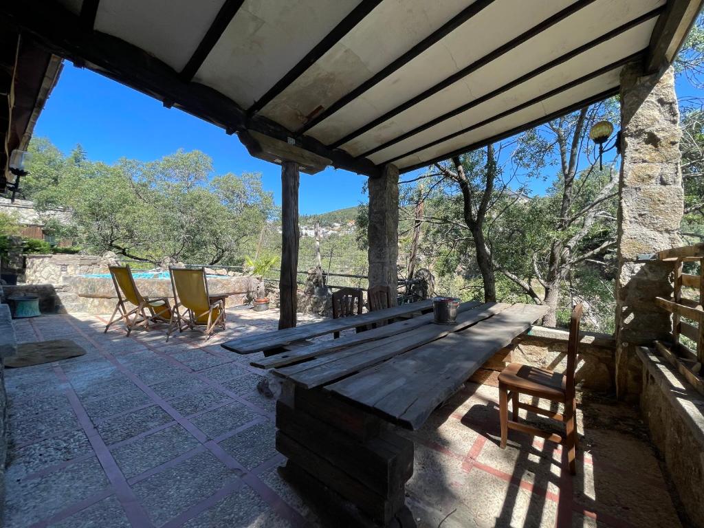 Booking.com: Hotels in Miraflores de la Sierra. Book your hotel now! photo 3