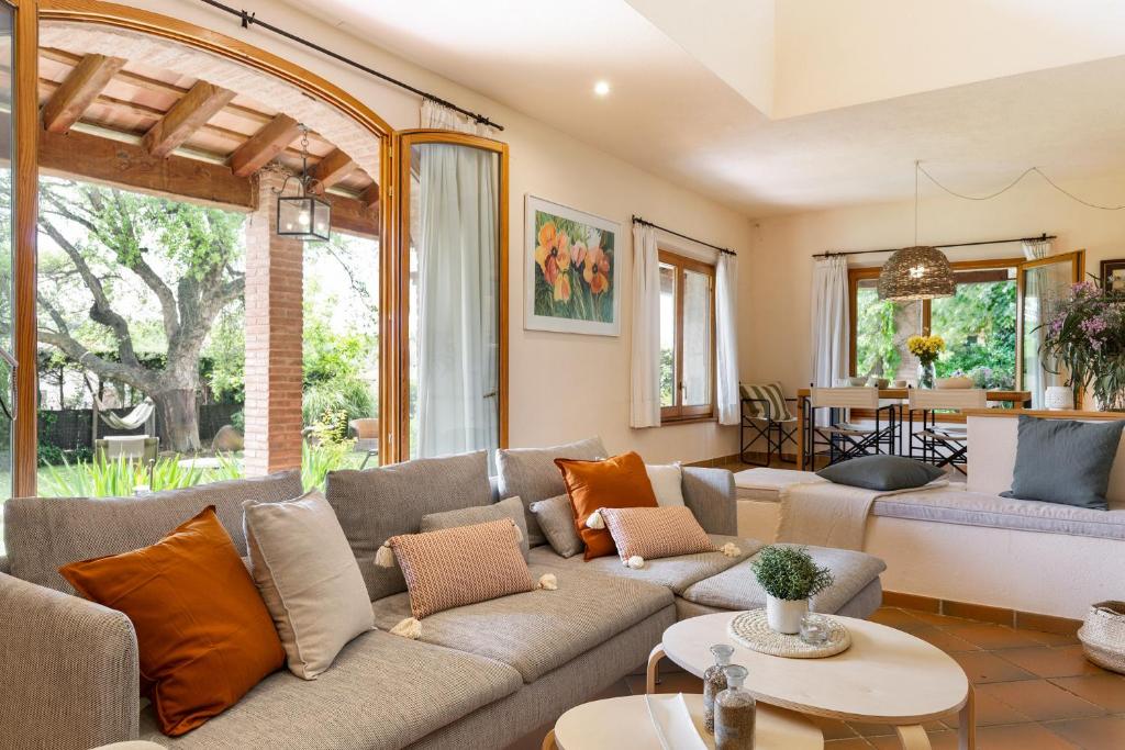 Booking.com: Hotels in Monells. Book your hotel now! photo 2