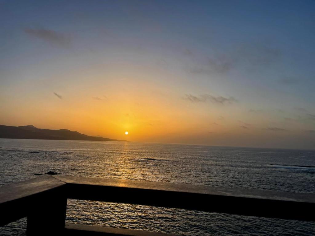 Sea&Sunset great balcony view photo 3