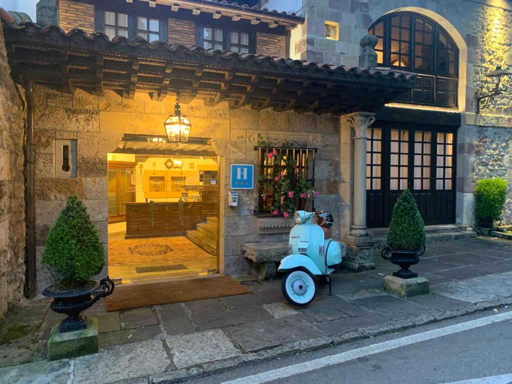 Hotel Santillana — photo 1
