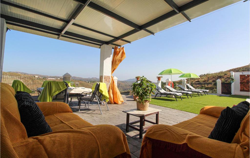 Gorgeous Home In Sedella photo 2