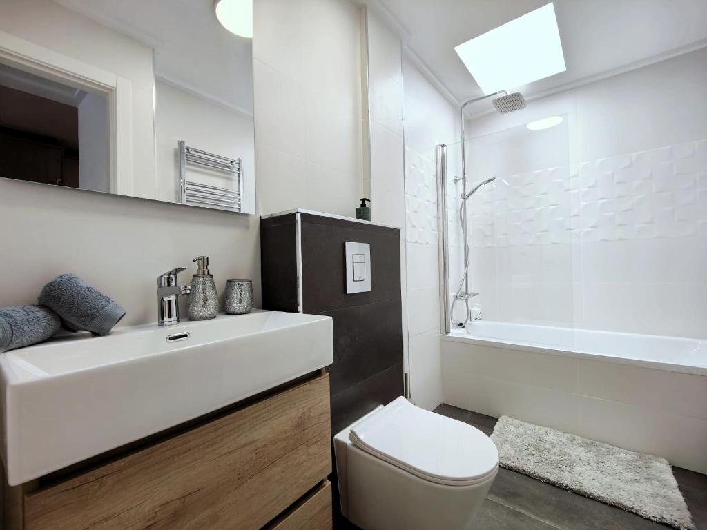 Salinas Luxury DaNuria photo 3