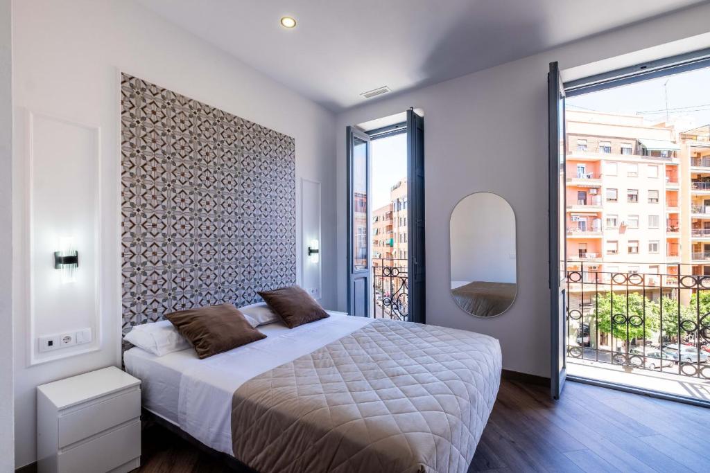 Spacious Apartment with Great Views photo 2