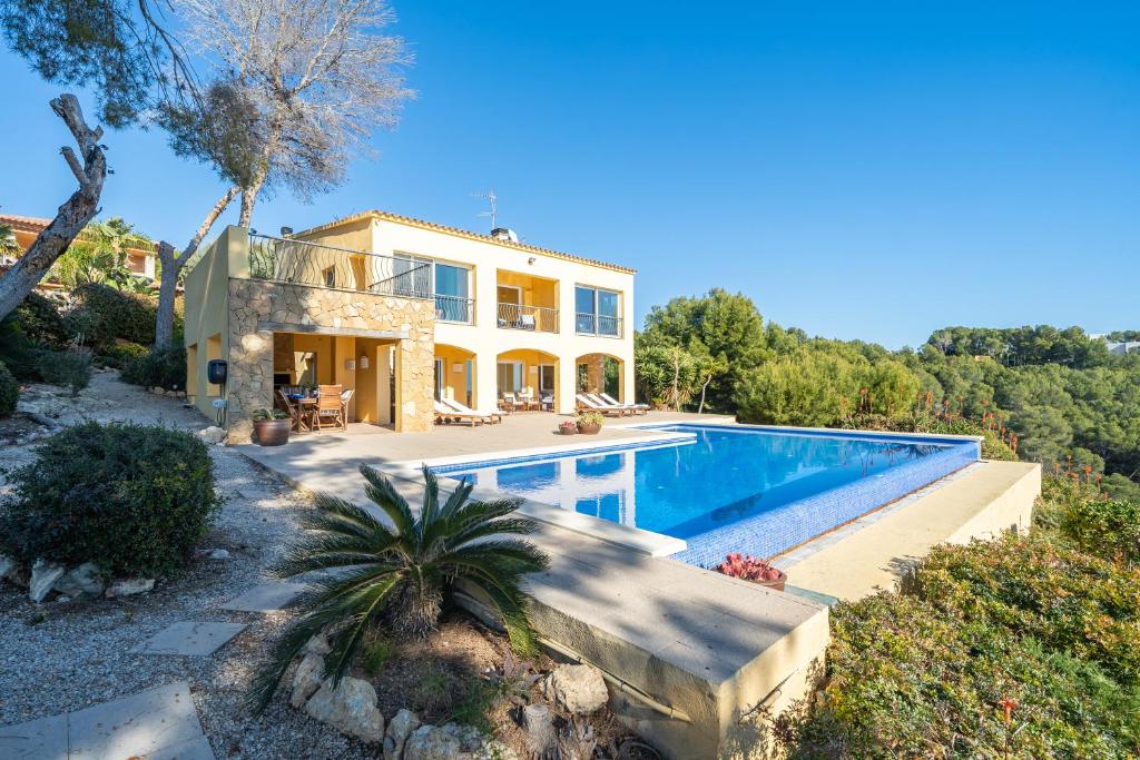 The beauty of Cala Tamarit — photo 1