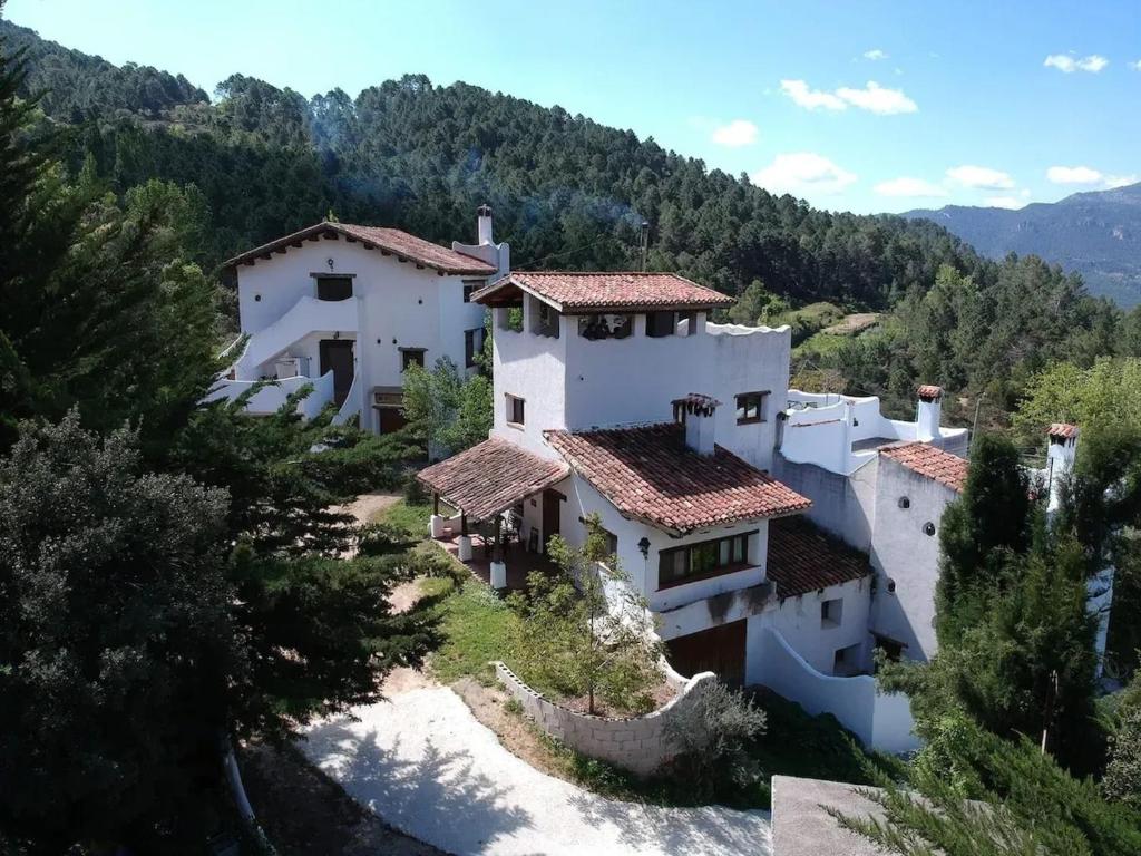 Spacious Apartment with Pool in Yeste - 120 m² - 10 Guests — photo 1