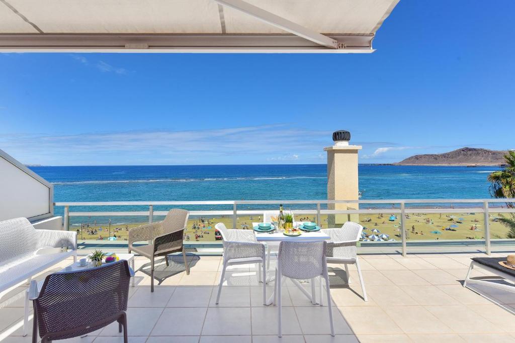 Apartment over the sea Las Canteras MC by VillaGranCanaria photo 3