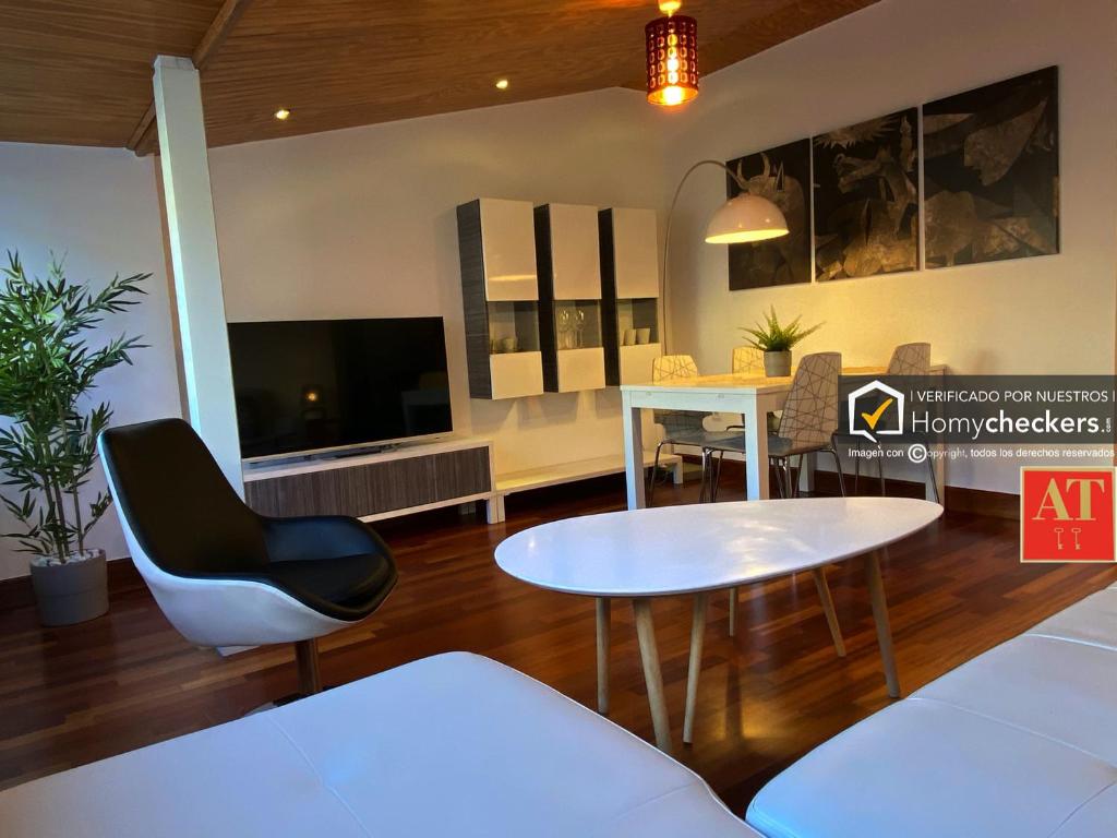 Booking.com: Hotels in Salamanca. Book your hotel now! — photo 1